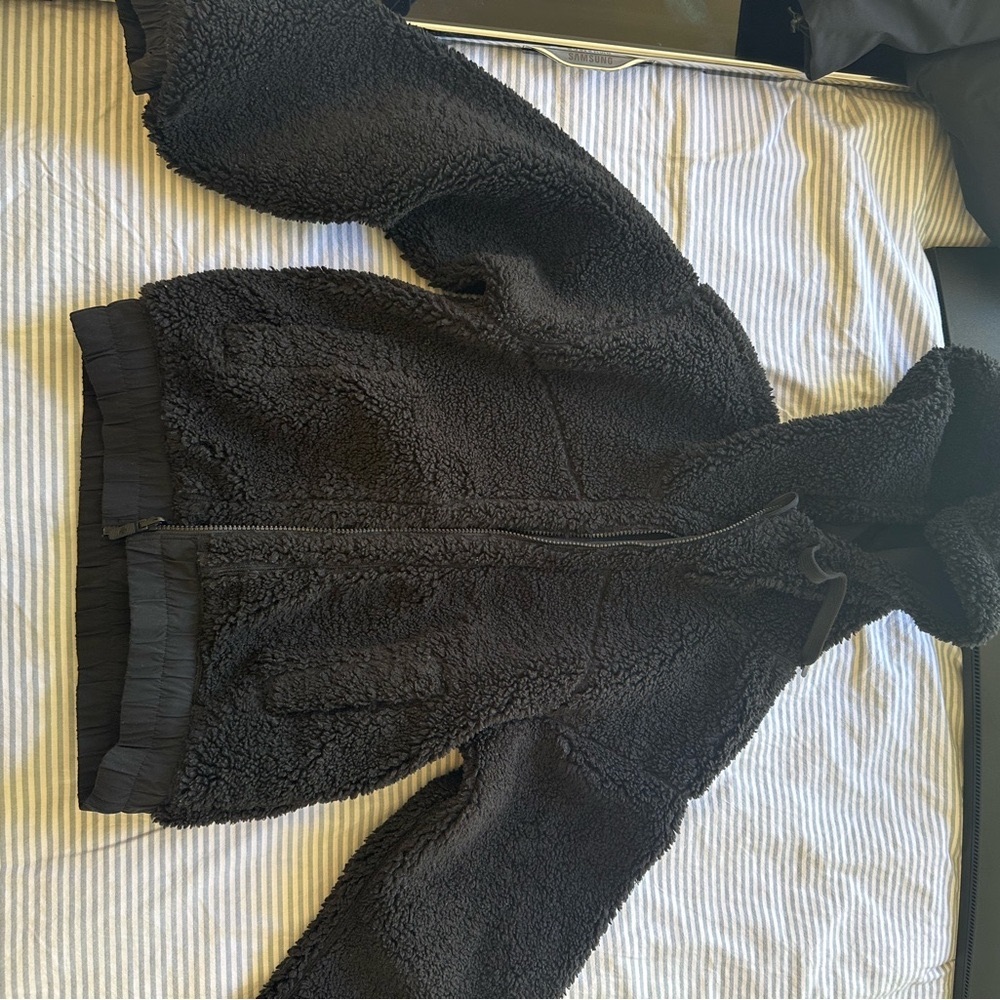Lulu Lemon Black Sherpa Jacket - Reversible!
